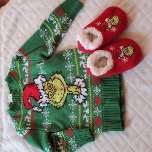 The Grinch sweater and slippers size 2t